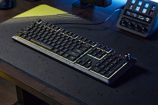 Corsair SKIFF 100 Clavier Gamer RGB AZERTY
