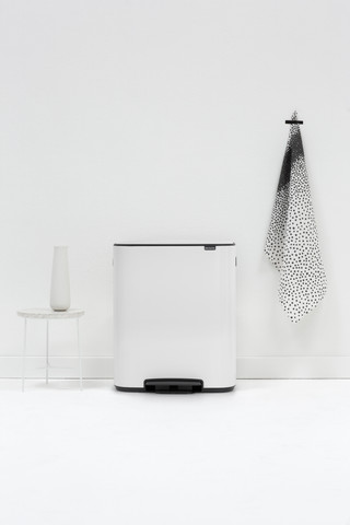 Brabantia Bo Pedal Bin 60L White + Trash Bags (120 units)