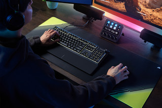 Corsair SKIFF 100 Clavier Gamer RGB AZERTY