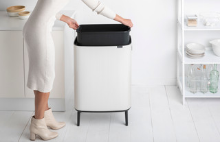 Brabantia Bo Touch Bin Hi Trash Can 60L with Plastic Inner Bucket - White