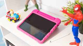 BlueBuilt iPad (2021/2020) Kids Cover Pink