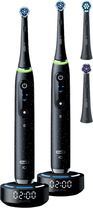 Oral-B iO 10 Noir et Noir Lot de 2 + 4 Brossettes
