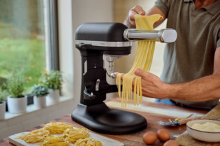 KitchenAid Artisan Bowl-Lift 5KSM70SHXEBK Cast Iron Black