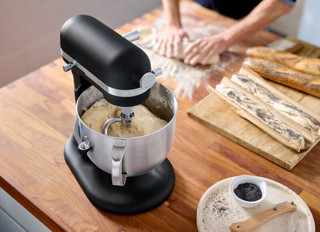 KitchenAid Artisan Bowl-Lift 5KSM70SHXEBM Matte Black