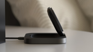 ZENS Wireless Charger 7.5W with MagSafe Magnet and Stand