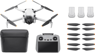 DJI Mini 4 Pro Fly More Combo + Smart Controller