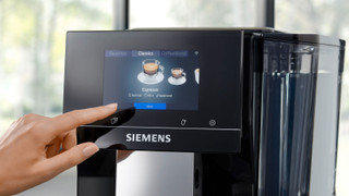 Siemens EQ700 Classic Piano Black TP713R09