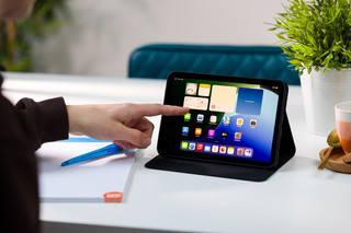 BlueBuilt Apple iPad mini 7 (2024) Book Case Zwart