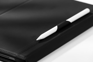 BlueBuilt Apple iPad Pro (2025/2024) 13 Pouces Book Case Noir