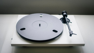 Pro-Ject E1.2 Blanc