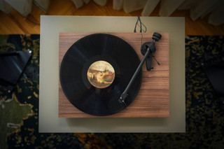 Pro-Ject Colourful Audio System E Brown