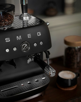 SMEG EGF03BLMEU Mat Zwart