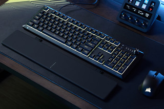 Corsair SKIFF 100 Clavier Gamer RGB AZERTY