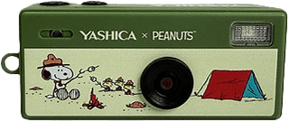 Yashica Funtastic Keychain Camera Snoopy's Summit