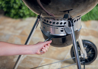Weber Master-Touch Premium E-5770 Black