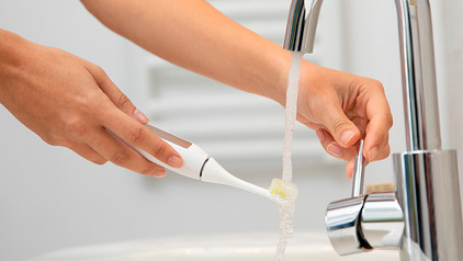 How do you choose an electric toothbrush?