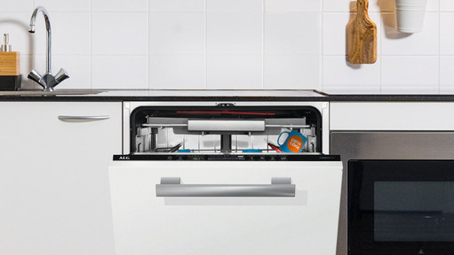 Fully integrated dishwasher